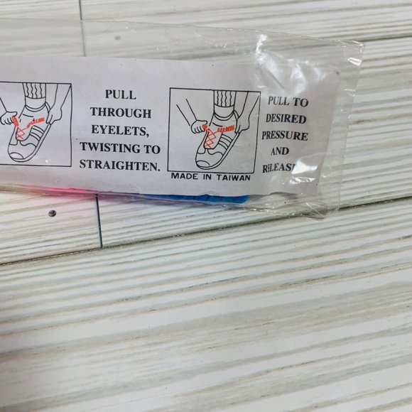 Vintage Magic Shoe Laces Coiled Curled Tye Dye 1 Pair NOS - Picture 5 of 5